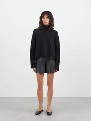 Soft Goat Girlfriend Turtleneck - Black