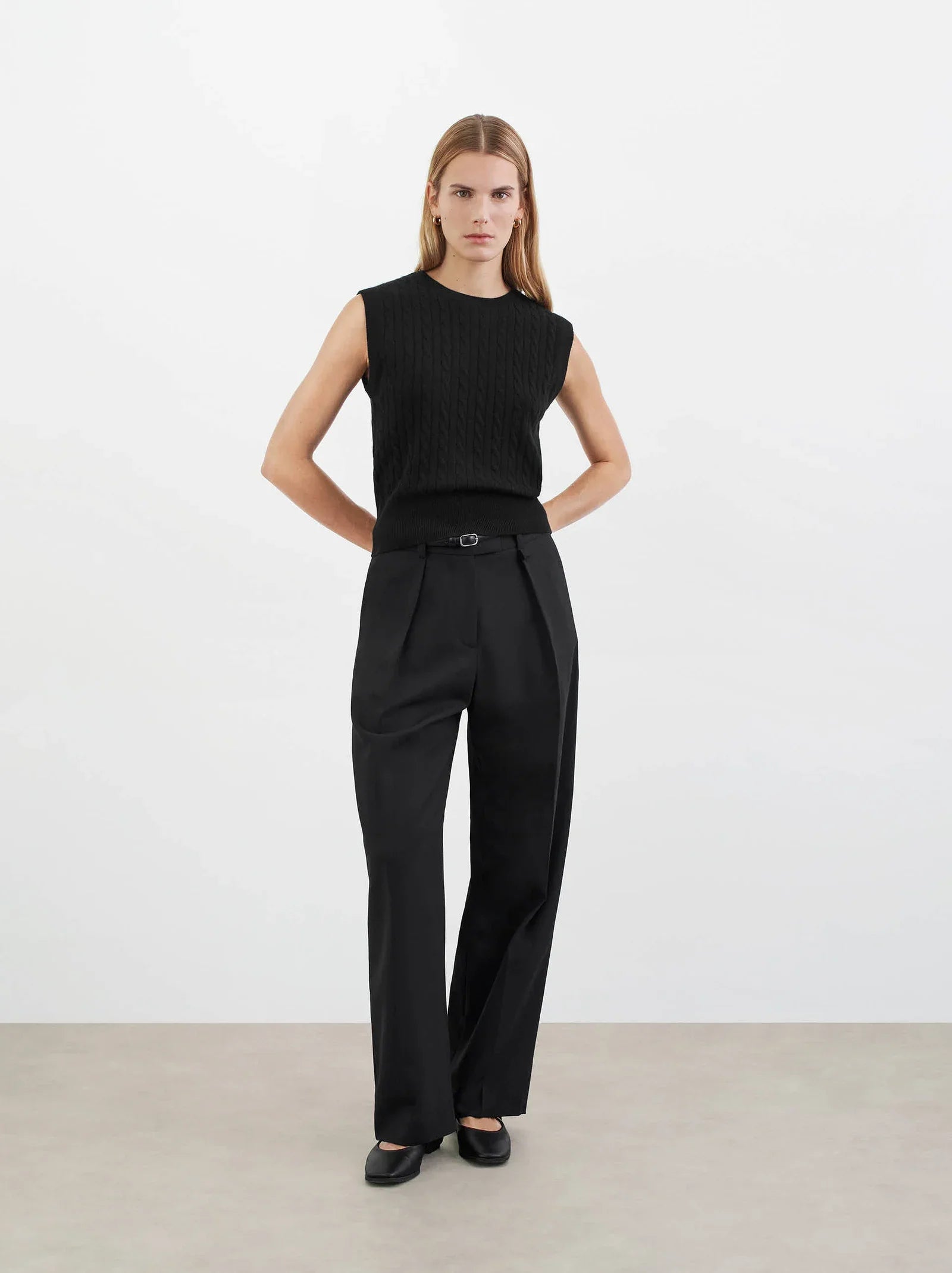 Soft Goat Cable Knit Singlet - Black
