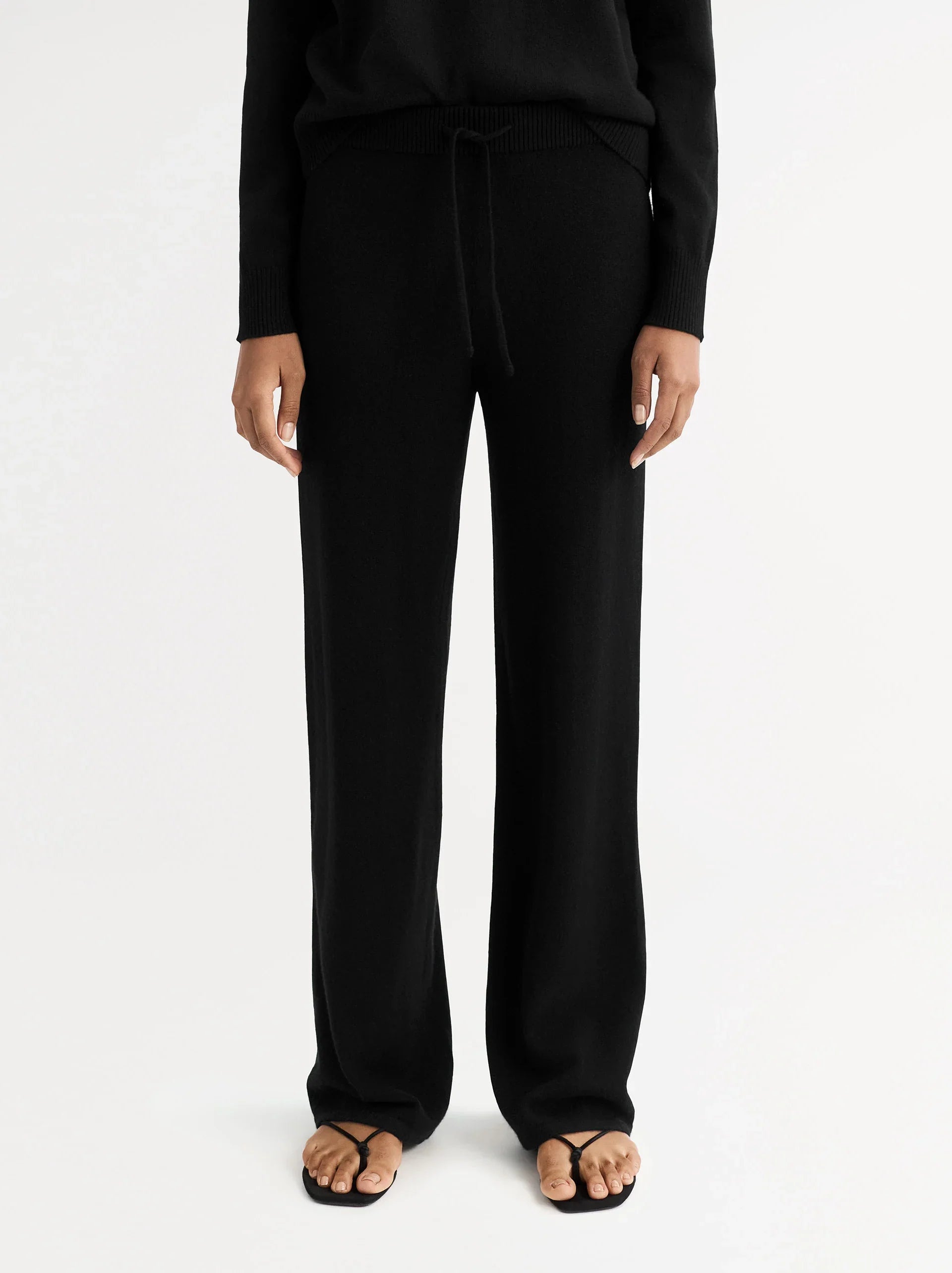 Soft Goat Cashmere Set - Black