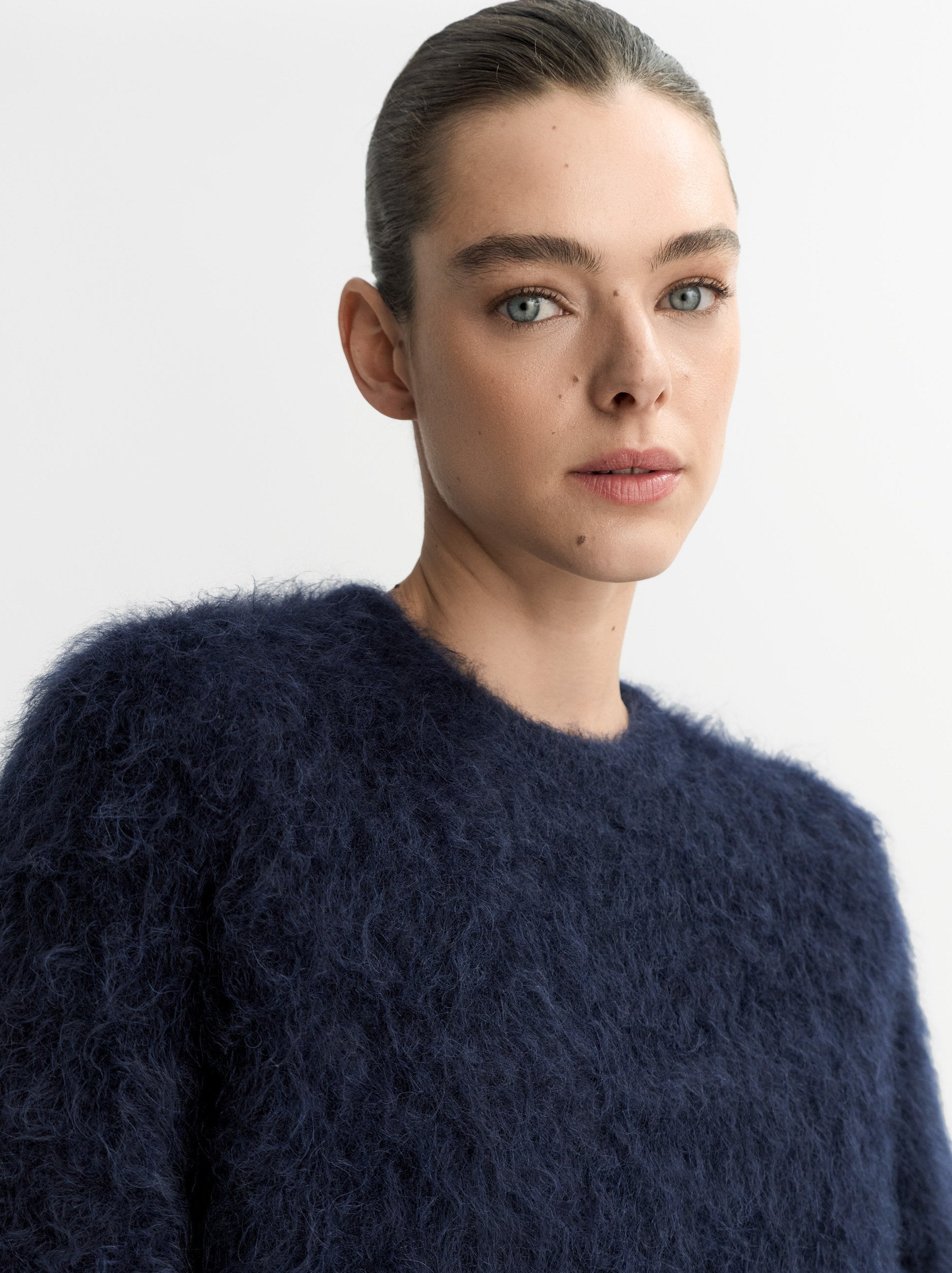 Soft Goat Alpaca Crewneck - Navy