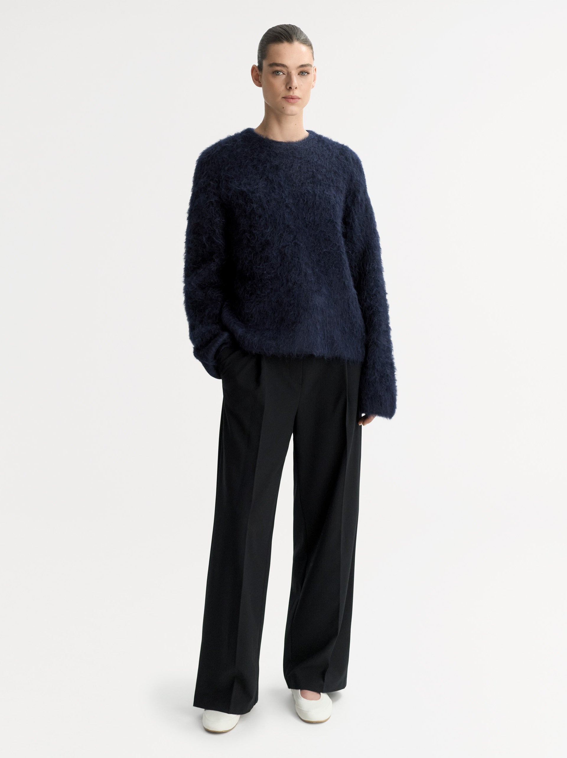 Soft Goat Alpaca Crewneck - Navy
