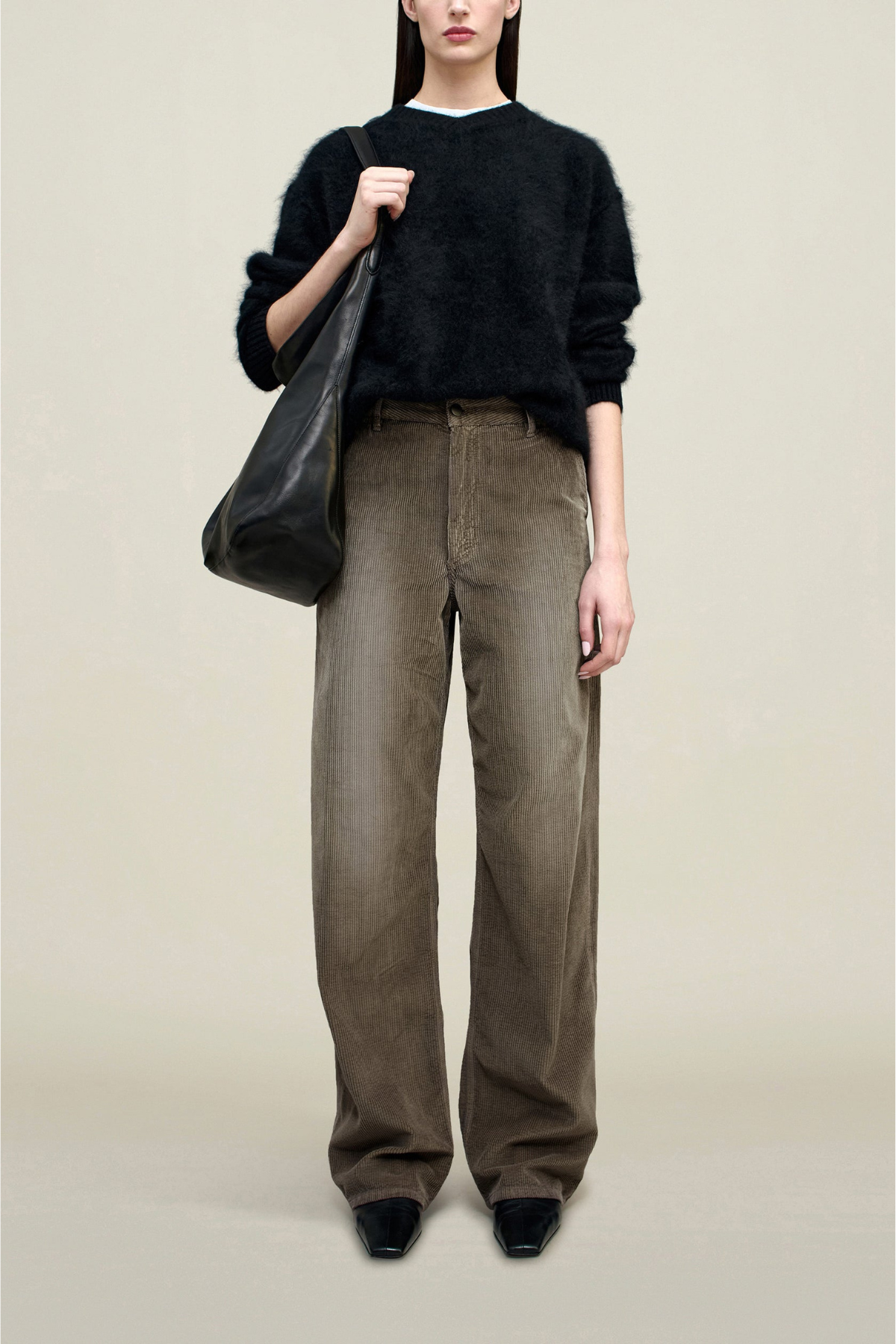Kallmeyer Lena V-Neck in Brushed Cashmere Sweater - Black