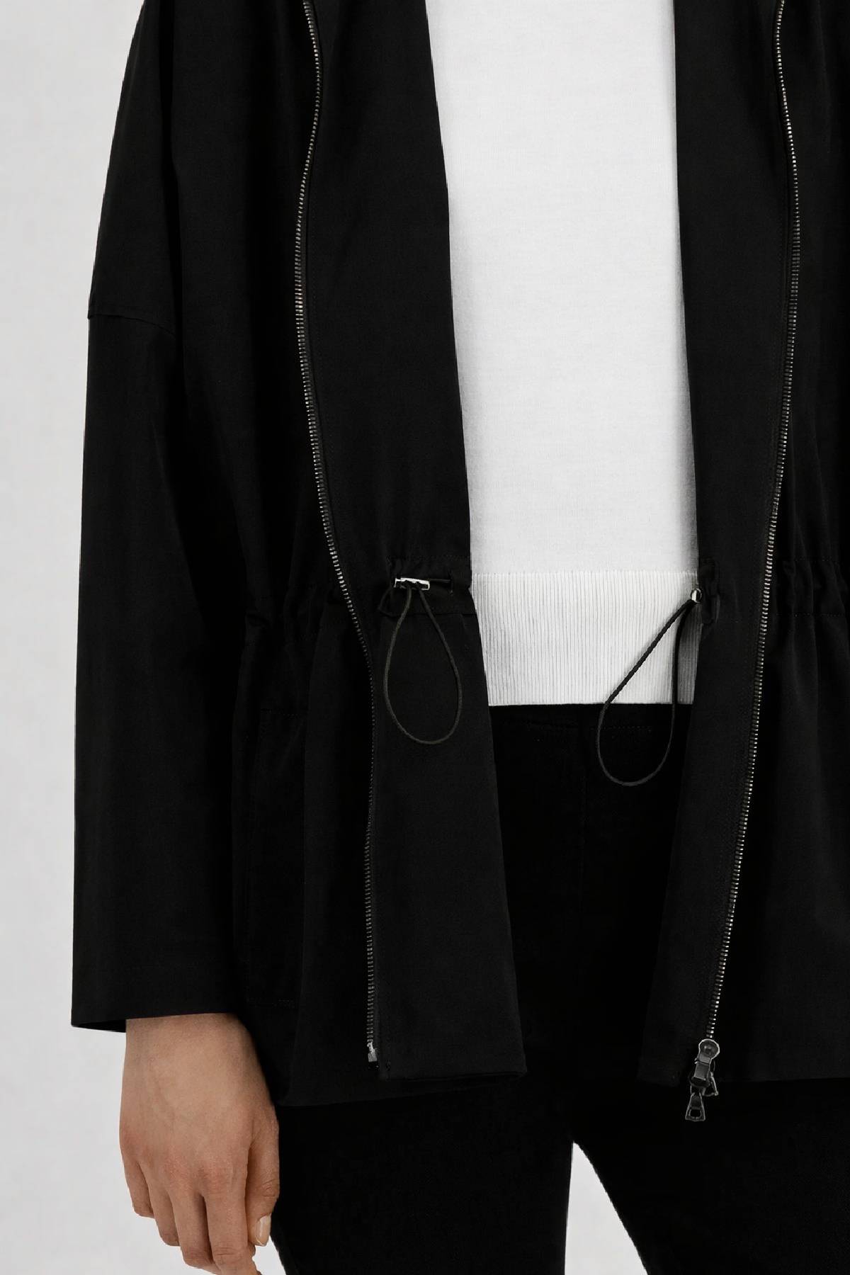 Harris Wharf Hooded Drawstring Jacket Light Technic - Black