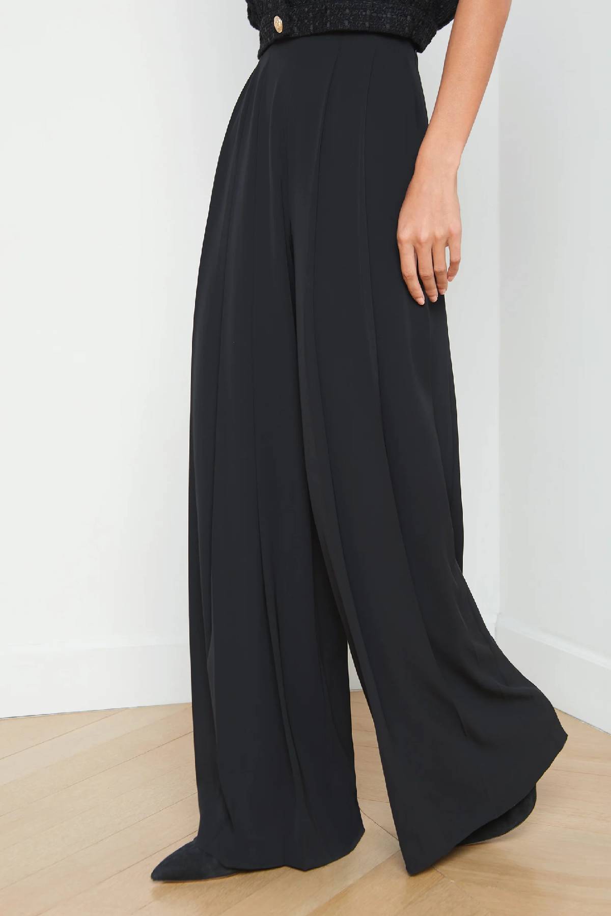 L'AGENCE Nova Pleated Wide-Leg Pant - Black
