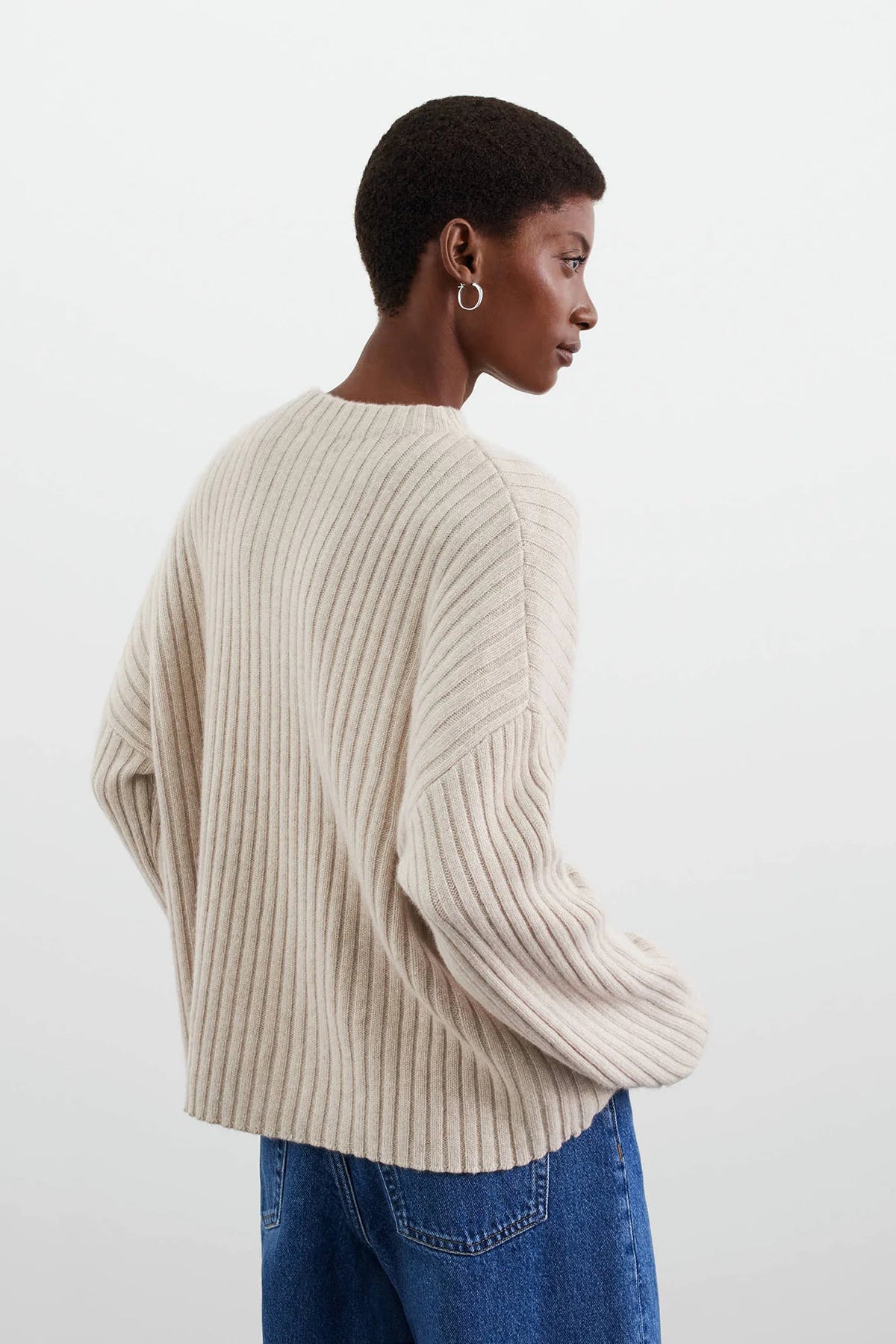 Soft Goat Ribbed O-neck - Natural Sand