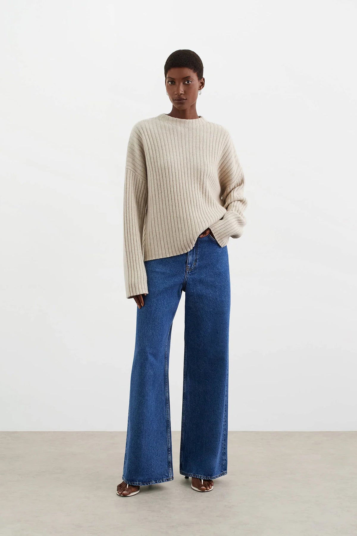 Soft Goat Ribbed O-neck - Natural Sand