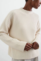 Soft Goat Ribbed O-neck - Feather White