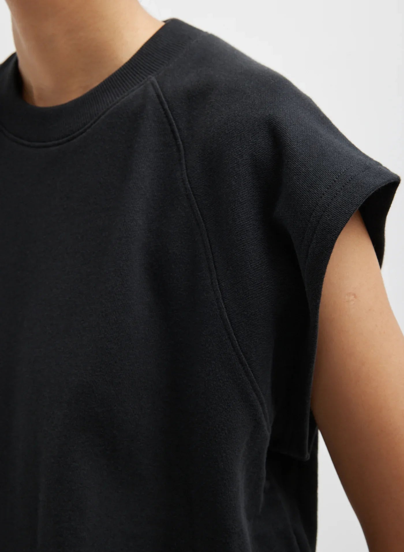Tibi Light Weight Sweashirting Sleeveless Easy Top - Black