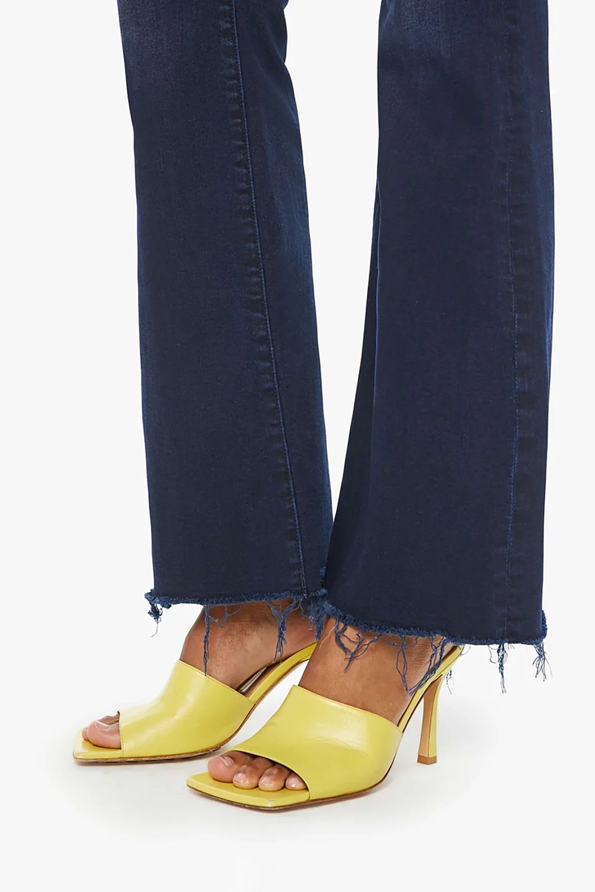 MOTHER The Weekender Fray Jeans - Chip On My Shoulder